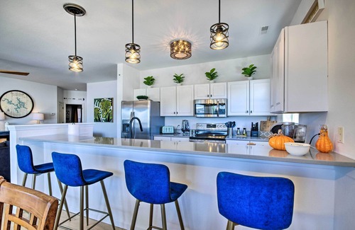 Village of Four Seasons Condo | Lake Views + Pool Access: Lake Ozark Condo!