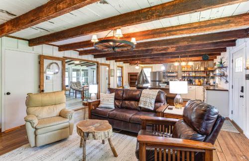 Camden House | Lake Wateree Retreat Dock and Screened Porch!