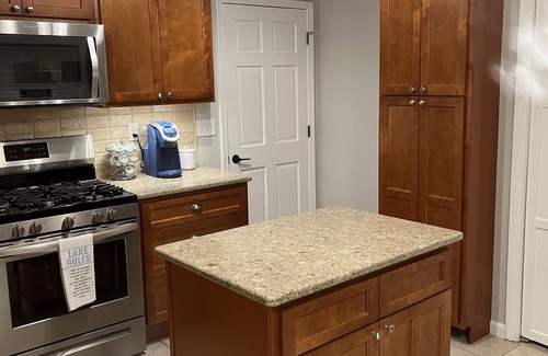 Syracuse House | Lake Wawasee Channel Home