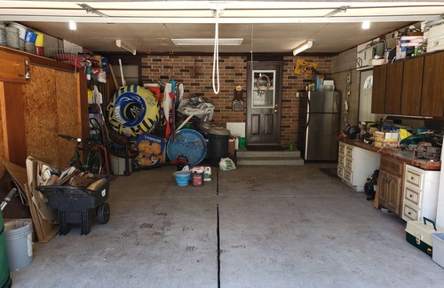 Syracuse Cottage | Lake Wawasee Pet-Friendly Cottage with Pontoon, Firepit, 3 decks, large lot