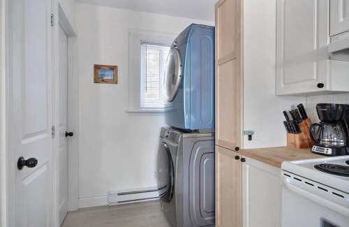 Saint-Raymond Ski Chalet | Lakefront 2 BEDROOMS