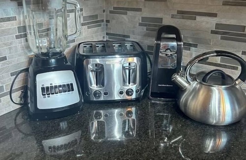 Lake Toxaway Cabin | Lakefront 3 bedroom cabin sleeps 10, 8 minute drive to Gorges State Park