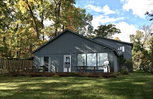Portage House | Lakefront 4BR Retreat on Austin Lake. Perfect for families/relocations