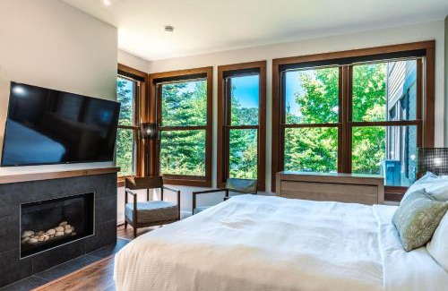 Lac Superieur Village House | Lakefront and Mountain View - Resort Studio