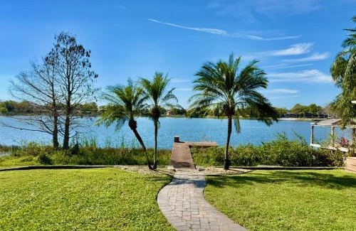 Dover Shores West House | Lakefront and Pool 4bed Orlando House Near Downtown 20 minutes from Attractions