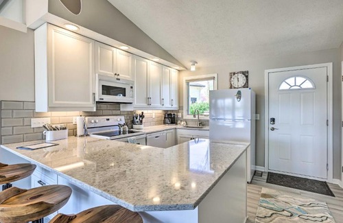 LaPlatte I House | Lakefront Bellevue Home Private Beach and Fire Pit!