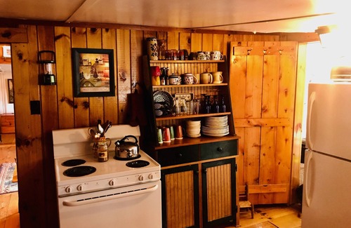 Windsor Cabin | Lakefront Cabin in Beautiful, Quiet Location