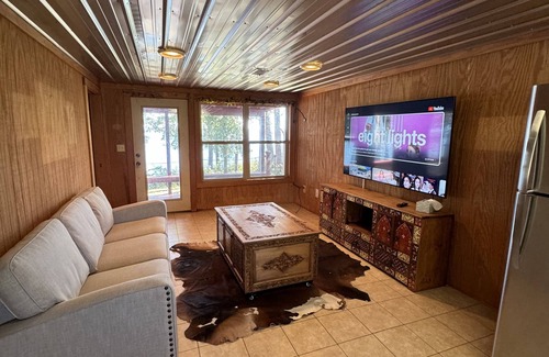 Abbeville Cabin | Lakefront cabin