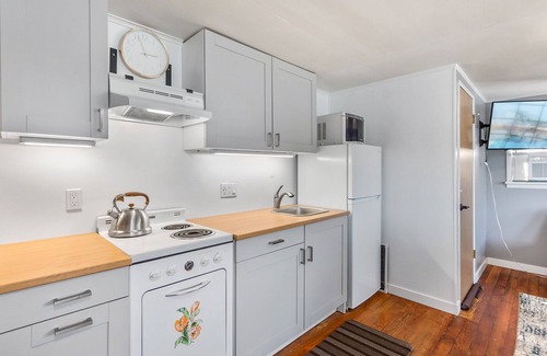 Olympia Cabin | Lakefront Cabin w/Dock Boat Launch Nearby Swim, Fish, Grill & Chill