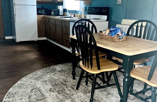 Elf Cabin | Lakefront Cabin with Double Dock