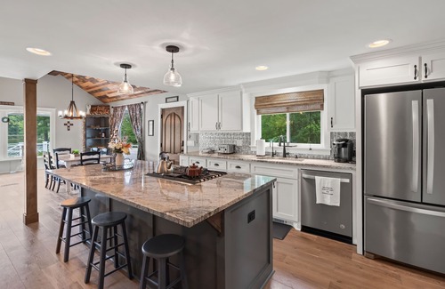 South Carolina Lakes & Blackwater Rivers House | Lakefront cottage with private dock and optional pontoon rental