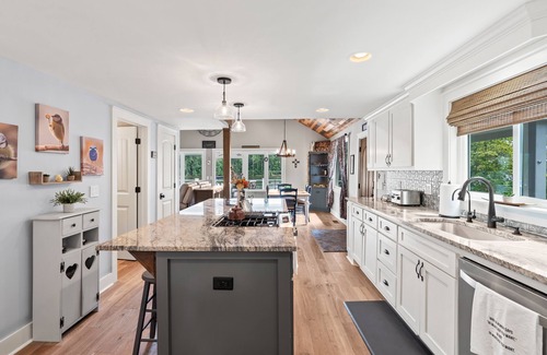 South Carolina Lakes & Blackwater Rivers House | Lakefront cottage with private dock and optional pontoon rental