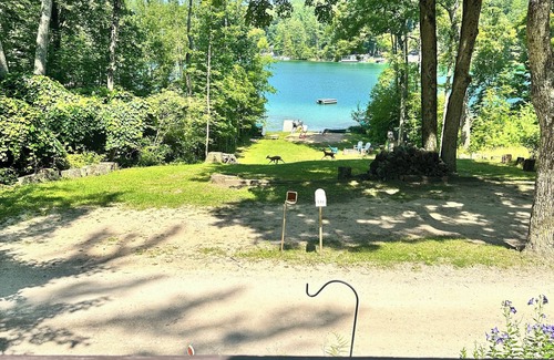 Newaygo Cottage | Lakefront Emerald Cove Cottage-3 bd, 2 ba -Sleeps 10