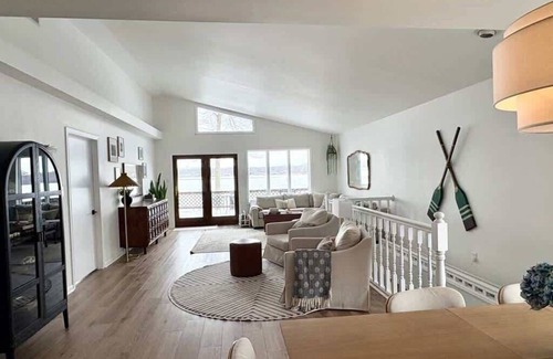 Koontz Lake House | Lakefront Escape/Koontz Lake- 3BR/3 BA-pool table