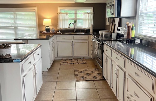 Warwick House | Lakefront Escape on Lake Blackshear - Private Dock & Stunning Views