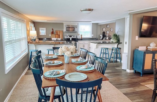 Warwick House | Lakefront Escape on Lake Blackshear - Private Dock & Stunning Views