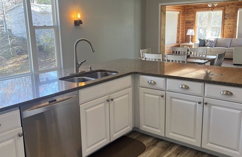 Marion House | Lakefront escape! Boat Dock, Fishing, Kayaks! Near Hiking, Wineries, Marinas!