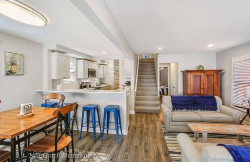 Fox Lake House | Lakefront Home on Fox Lake, IL under 90 minutes from Chicago!