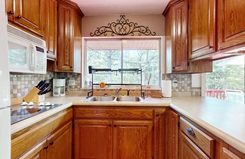 Lakeview House | Lakefront home with water view, central AC, & washer/dryer