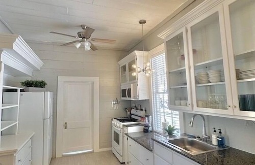 Cedar Bluff Resort | LAKEFRONT Mini-Resort Sleeps 32! Pool, hot tub, kayaks, fire pits, & more!