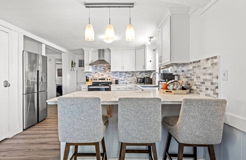 Dandridge House | Lakefront Mountain Oasis