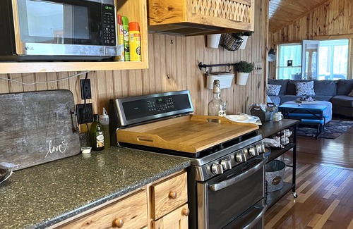 Ozark House | Lakefront, Private Beach, Hot tub, Kayaks, Paddle boards