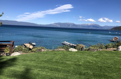 Tahoma House | LAKEFRONT ~ PRIVATE PIER ~ PICKLEBALL ~ Lakeside LAWN ~ BUOY ~ TOYS~ Dog OK