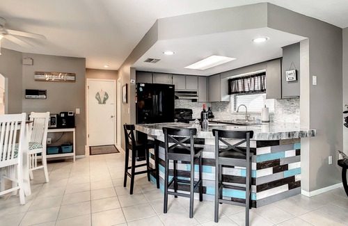 Regency Park House | LAKEFRONT PROPERTY, LARGE HEATED POOL, newly renovated. Welcome to "Our Nest"