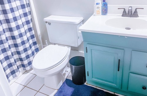 South View Apartment | Lakefront Retreat w/ Pool