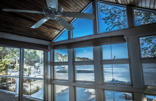 Alton Bay House | Lakefront, Sunsets & Sandbar w/Private Dock on private cul-de-sac