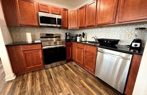 Wedowee House | Lakefront Villa 1/Dock Access