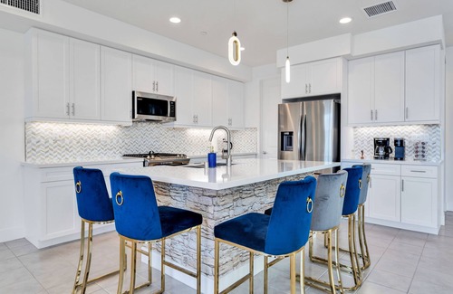 Terra Lago Villa | Lakefront with privet Pool 4 master