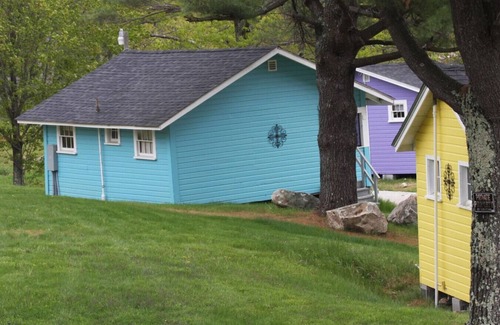 Northwood Cottage | Lakefront Yellow Cottage
