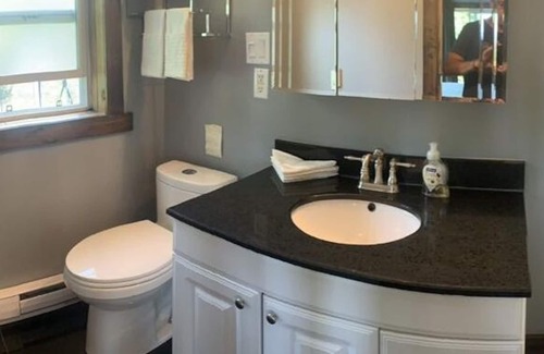Lac du Bonnet Cabin | LakeLuxuryLiving lakefront rental Lacdubonnet,Mb,Canada