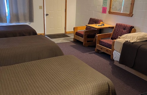 Baudette Hotel | Lakeroad Lodge Motel & Charters