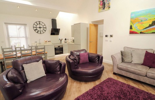 Carnforth Cottage | LAKES VIEW APARTMENT 3 in Carnforth