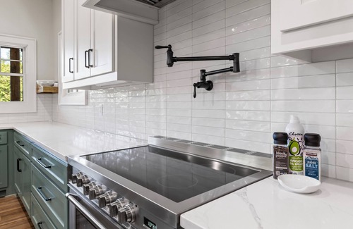 Jacksons' Gap House | Lakeshore Oasis on Lake Martin