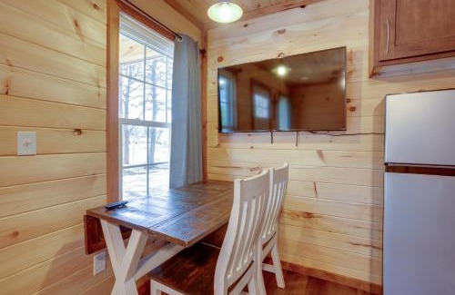 Trenton House | Lakeside Cabin with Kayaks Near Cloudland Canyon!