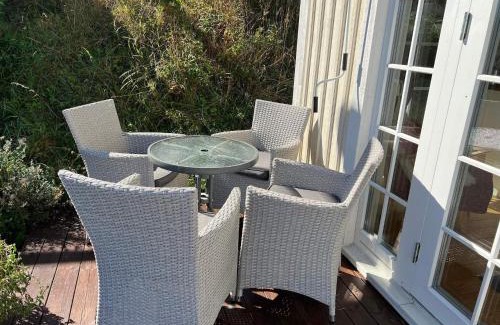 Skalsmara House | Lakeside Cabin with Panoramic Views