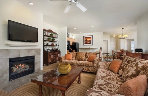 Osage Beach Condo | Lakeside Getaway: 1BR King Suite at Wyndham Ozarks