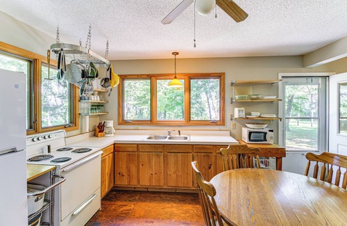 Clitherall Cabin | Lakeside Getaway w/Dock: West Battle Lake Cabin