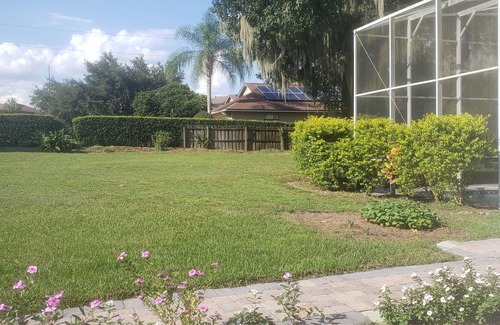 Mount Dora House | Lakeside Hideaway! 1 mile from Historic Downtown Mount Dora - (3 night maximum)