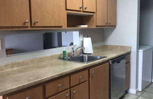 Ludlam House | Lakeside Miami #1 *Superior Comfort* close to everything Kendall