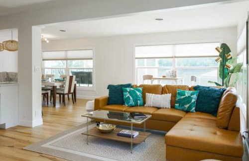 Largo Villa | Lakeside Retreat-4plex Sleeps 20