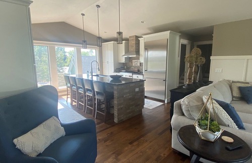 Butte Des Morts House | Lakeside retreat: ensuite bathrooms, newly built: professionally furnished.