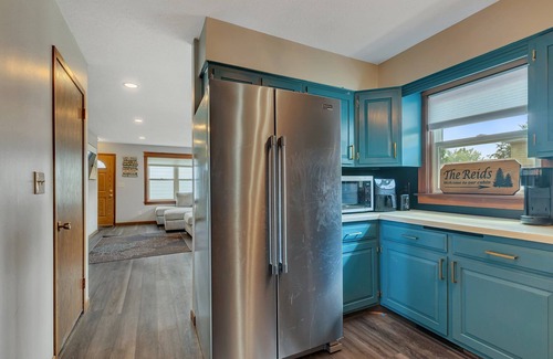 Willmar House | Lakeside retreat with indoor pool, hot tub and sauna