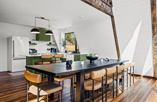 Sevierville Cabin | Lakeview A-Frame X2 | Hot Tub Pickleball Kayak