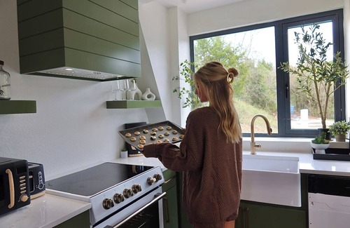 Sevierville Cabin | Lakeview A-Frame X2 | Hot Tub Pickleball Kayak