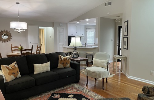 Thomasville House | Lakeview Privacy in the Heart of Thomasville