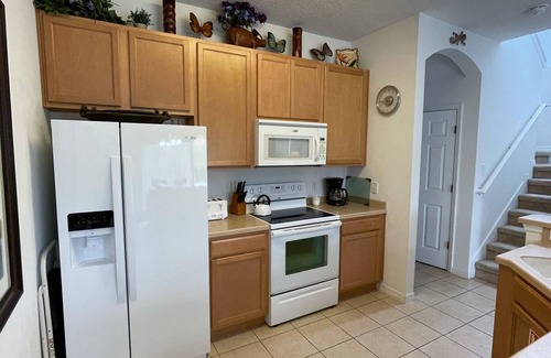 Sunset Lakes House | Lakeview Retreat on a gated resort with private pool